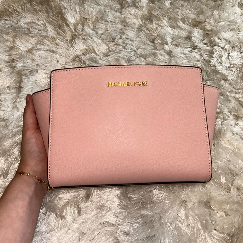 Micheal Kors crossbody